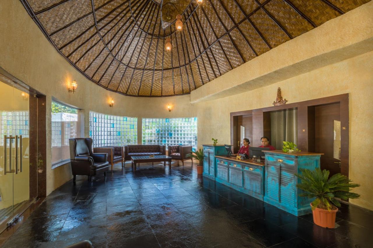 Sterling Padam Pench Hotel Khawāsa Kültér fotó
