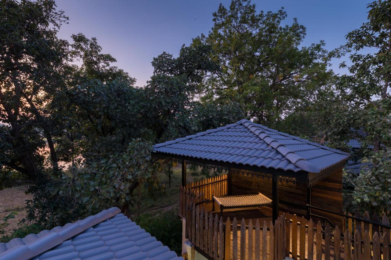 Sterling Padam Pench Hotel Khawāsa Kültér fotó