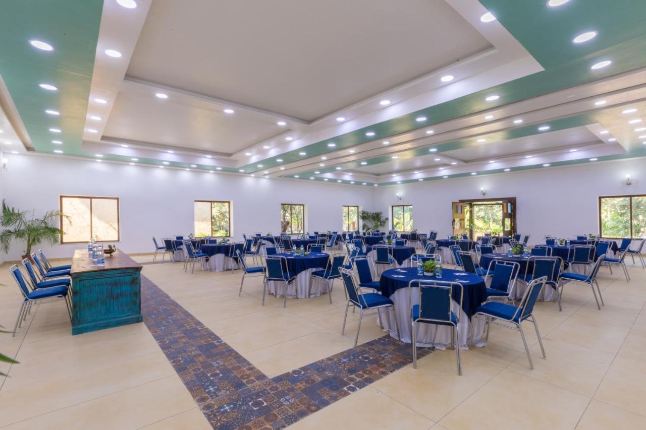 Sterling Padam Pench Hotel Khawāsa Kültér fotó